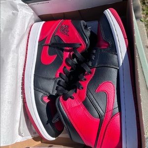 Air Jordan 1 mid (BANNED) 2020